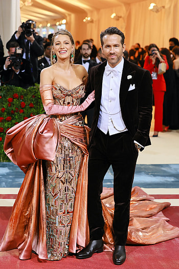 Met Gala 2022, Architectural inspiration, Stars' outfits HD phone wallpaper