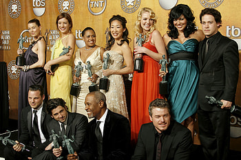 Grey's Anatomy, Moments of joy, Heartbreaking scenes, Powerful performances HD wallpaper