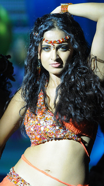 Anushka Shetty, tamil movie, vettaikaran, navel HD phone wallpaper