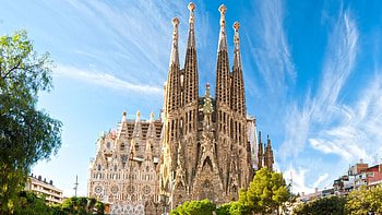 Barcelona wanderlust, Architectural marvel, Eternal beauty, Vibrant city life HD wallpaper
