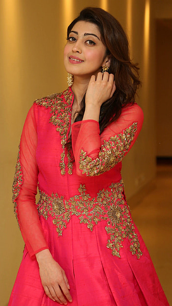 Pranitha, kannada actress, beautifull HD phone wallpaper