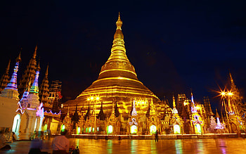 Shwedagon Pagoda, Iconic monument, Yangon architecture, Cultural landmark HD wallpaper