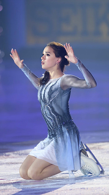 Alina Zagitova, Art of skating, Exquisite performances, Inspirational journey HD phone wallpaper