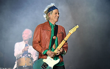 Keith Richards, Rolling Stones interview, Comparing addictions, Heroin and smoking HD wallpaper