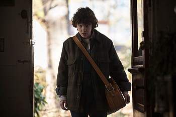 Eleven In Stranger Things Season 2 , eleven-stranger-things, stranger-things, tv-shows HD wallpaper
