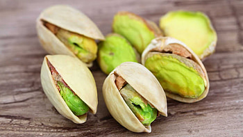 Sweet and savory, American pistachios, Must-have ingredient, Kitchen HD wallpaper