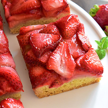 Strawberry, Shortbread bars, Allrecipes, Food HD phone wallpaper