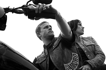 Sons of Anarchy - Jackson 'Jax' Teller (Charlie Hunnam) Tara Knowles (Maggie Siff) Season 4 HD wallpaper