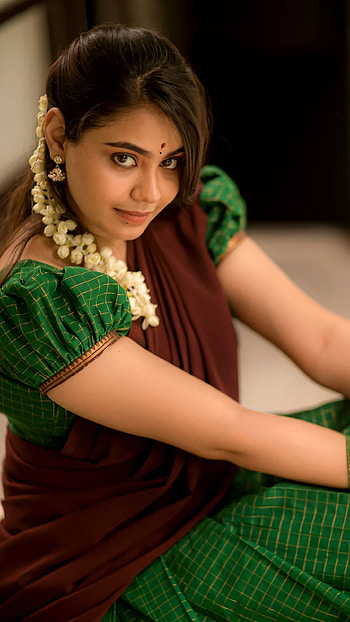 Monica chinnakotla, saree beauty HD phone wallpaper