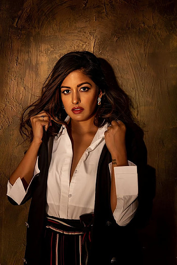 Ishita Dutta, lip, collar HD phone wallpaper