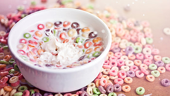 Colourful Breakfast, milk, breakfast, splash, flakes, colourful, bowl HD wallpaper