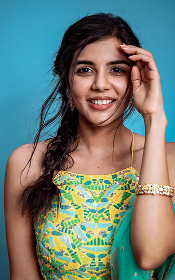 Kalyani Priyadarshan, eye, hridayam HD phone wallpaper