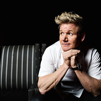 Gordon Ramsay , Chef's charm, Captivating backgrounds, Culinary charisma HD phone wallpaper
