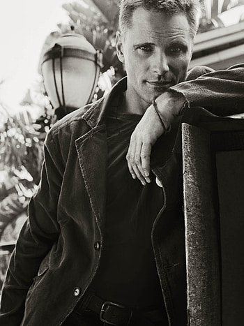Viggo Mortensen, Film star, Viggo Mortensen , Movie backgrounds HD phone wallpaper