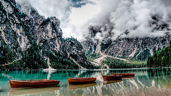 Lago di Braies, Dolomites, Italy, boats, landscape, clouds, sky, alps, mountains, water, reflections HD wallpaper