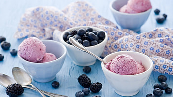 Blackberry, Berry ice cream, Tempting dessert, graphy HD wallpaper