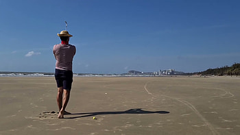 Beach Golf, Idyllic coastline, Teeing off by the water, Spectacular views HD wallpaper