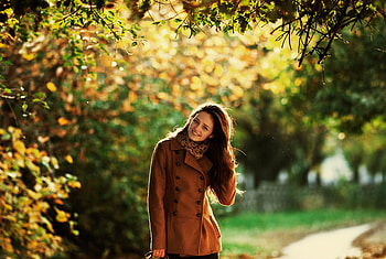 Lovely Smiling Girl, smiling, brown, jacket, beautiful, girl, lovely, hair HD wallpaper