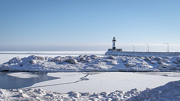 Lighthouse North breakwater Deluth, winter, north breakwater, lighthouse, deluth HD wallpaper