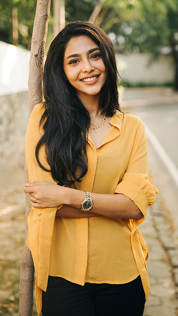 Aishwarya Lakshmi, aishwarya, lakshmi, malayalam actress, sexy gorgeous HD phone wallpaper
