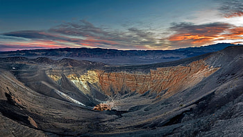 Ubehebe Crater, Death Valley National Park, California, USA HD wallpaper