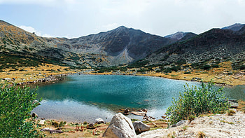 The lake at hut Musala, Rila mountain, Bulgaria, hills, water, reflections, clouds, landscape, sky HD wallpaper