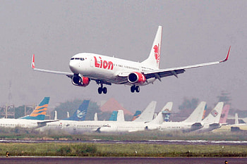 Lion Air, Heroic pilot, Boeing 737 Max 8, Aviation safety HD wallpaper