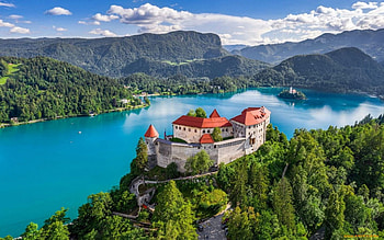 Castle in Slovenia, Bled, castle, lake, Slovenia HD wallpaper