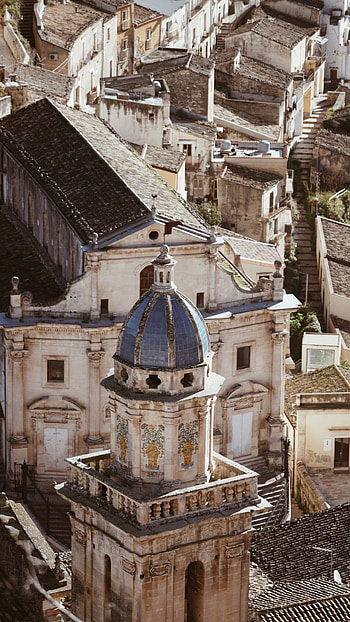 Ragusa travelogues, Sicilian adventures, Exploring the city, Memorable experiences HD phone wallpaper