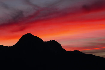 Sunset, mountains, sky HD wallpaper