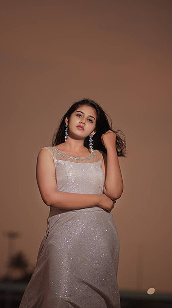 Maneesha Mahesh, mallu aunty, beautiful HD phone wallpaper