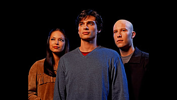 Smallville legacy, Comic book inspiration, Trailblazing TV show, Genre-defining HD wallpaper