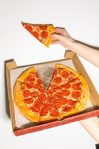 Freshly baked pepperoni pizza in a box, perfect for a delicious meal. HD phone wallpaper
