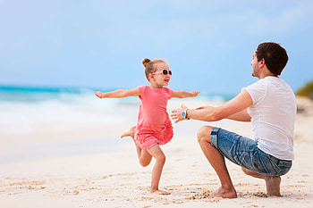 little girl, childhood, blonde, fair, nice, beach, adorable, bonny, sweet, Belle, white, graphy, girl, comely, sightly, pretty, face, father, hair, lovely, child, baby, , Nexus, beauty, play, kid, sea, beautiful, people, little, pink, Princess, cool, sky, dainty HD wallpaper