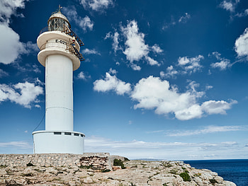 Cape Barbary Lighthouse, Formentera (Spain) HD wallpaper