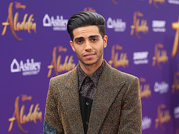 Mena Massoud, Dating life, Nationality, Career details HD wallpaper