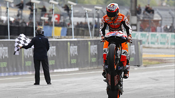 Casey Stoner Wheely HD wallpaper