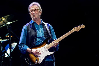 Eric Clapton, Inspirational melodies, Emotional depth, Legendary guitarist HD wallpaper