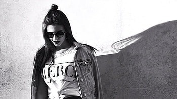 Victoria Justice With Shades Monochrome , victoria-justice, celebrities, girls, model, monochrome, black-and-white HD wallpaper