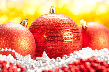 Christmas decorations, holidays, graphy, cute, balls, garland, ball, christmas, red, decorations, candles, lovely, new year HD wallpaper