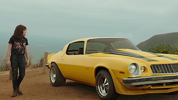 Neverending rock u0026 roll, Bumblebee movie, Hailee Steinfeld, Movie wardrobe HD wallpaper