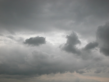 Gray Cloudy Sky, Murky and boding clouds, Dark and ominous sky, Eerie sky atmosphere HD wallpaper
