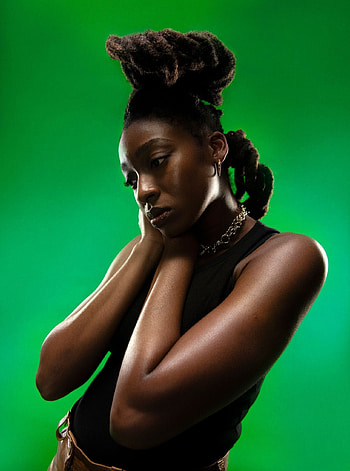 Little Simz, Breaking boundaries, Rapperin, Artistic expression HD phone wallpaper