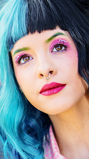 Two-Tone Pop Star Portrait — Lipstick & Pastel Vibes , face, lipstick, singer, American, music HD phone wallpaper