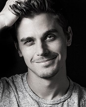 Antoni Porowski, Bentzen Ball Brunch, Washingtonian, Other HD phone wallpaper