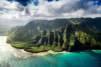 Coast, beautiful mountains, green HD wallpaper