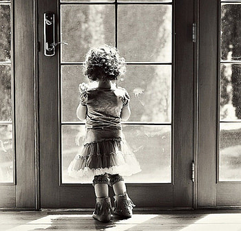 ...waiting..., white, black, children, graphy, cool, people HD wallpaper