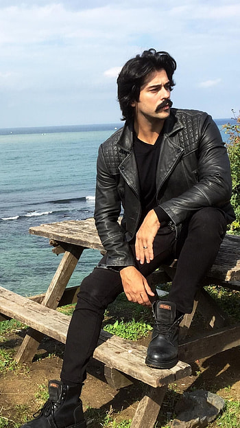 Burak Ozcivit, Mens hoot poses, Turkish actors, Actors HD phone wallpaper