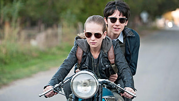 The Space Between Us (2022) movie HD wallpaper