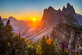Sunrise At The Dolomites Italy, sunrise, italy, nature, mountains HD wallpaper